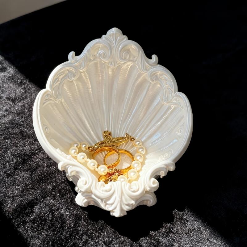 Vintage Shell Shaped Embossed  - Jewelry Making Desk 评论和价格